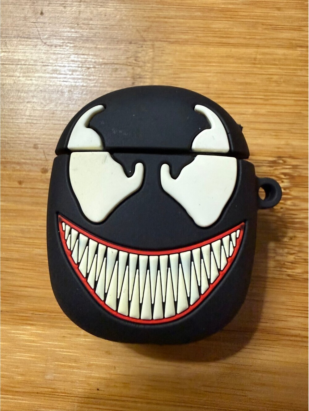 Venom Face Silicone Marvel Keychain Airpods gen 1 -2 case or bag charm